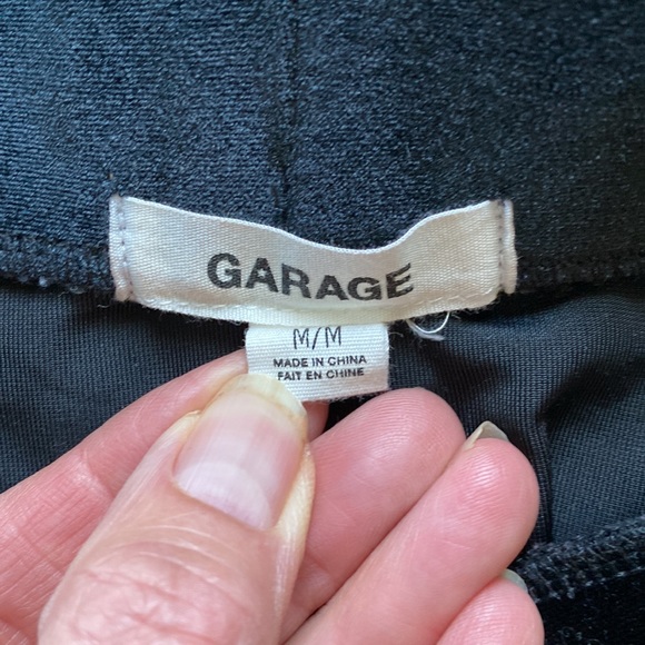 Garage black velvet skirt Size Medium in excellent condition - Picture 2 of 6